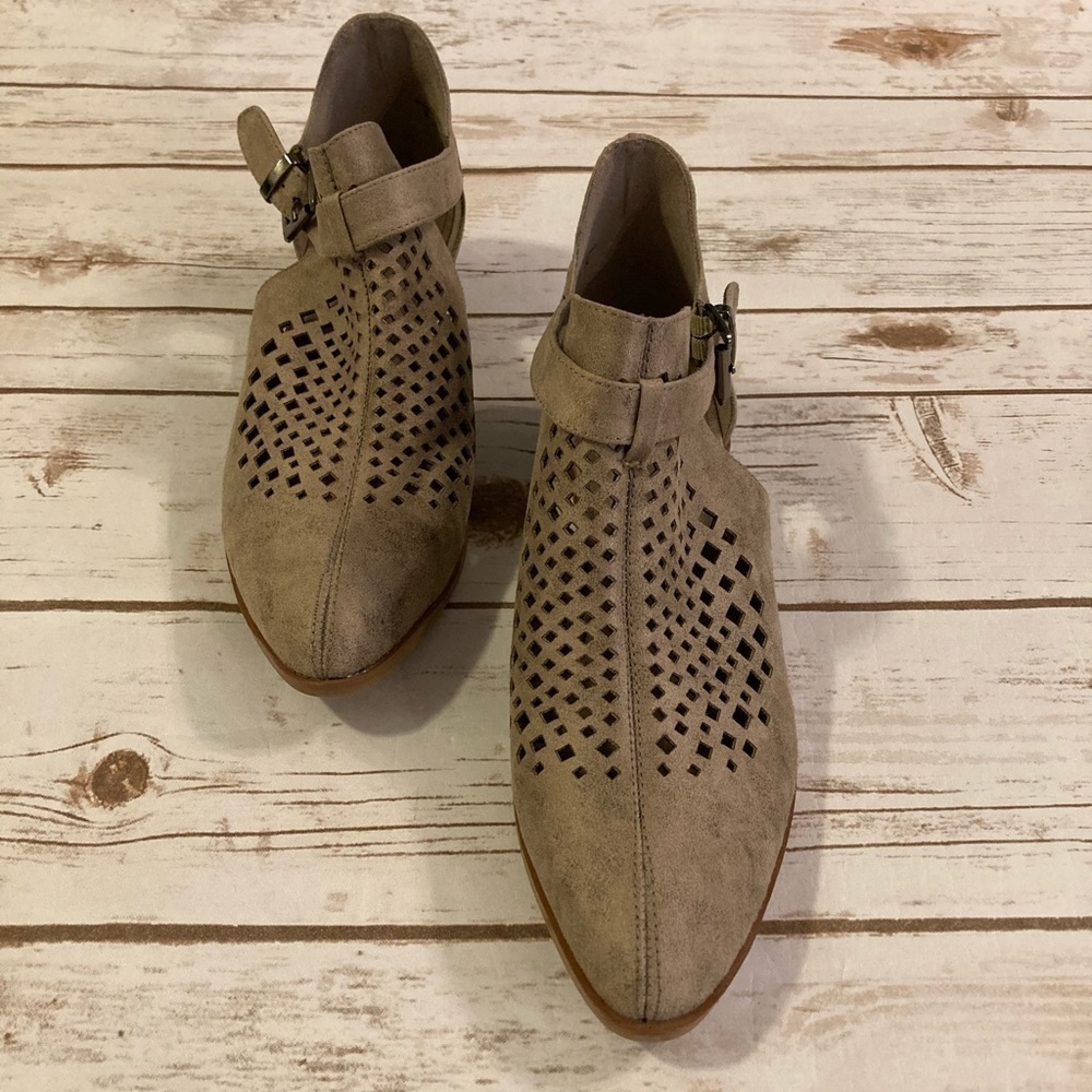 Roebuck & Co Tara Taupe Laser Cut Ankle Booties 8 - Picture 5 of 11